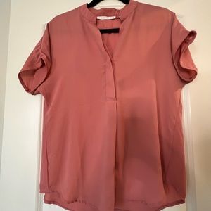 Violet + Claire Pink V-neck Short Sleeve Lightweight Blouse Size S